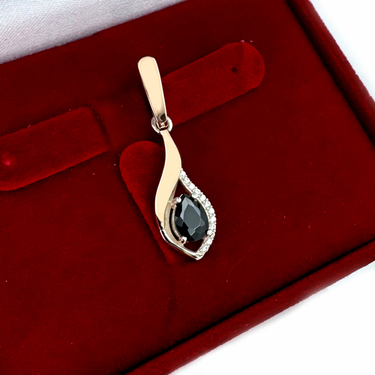 Срібна підвіска з пластинами золота