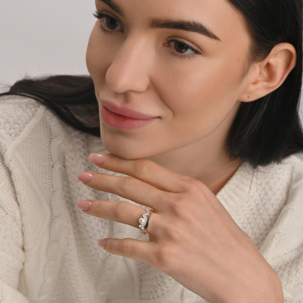 Срібна корона з жемчугом