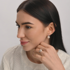 Срібна каблучка з золотоми вставками та перлиною