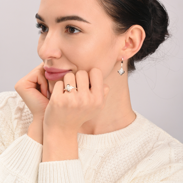 Срібний набір з золотими пластинами