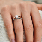 Серебряное кольцо с золотыми вставками "Люблю тебя"