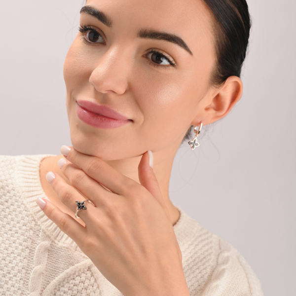 Срібний набір з золотими пластинами