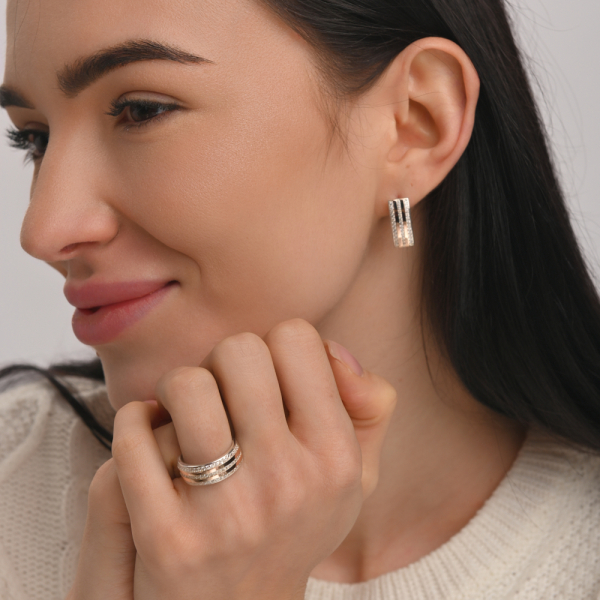 Срібний набір з золотими пластинами