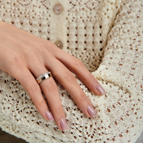 Обручальное кольцо из серебра и золота